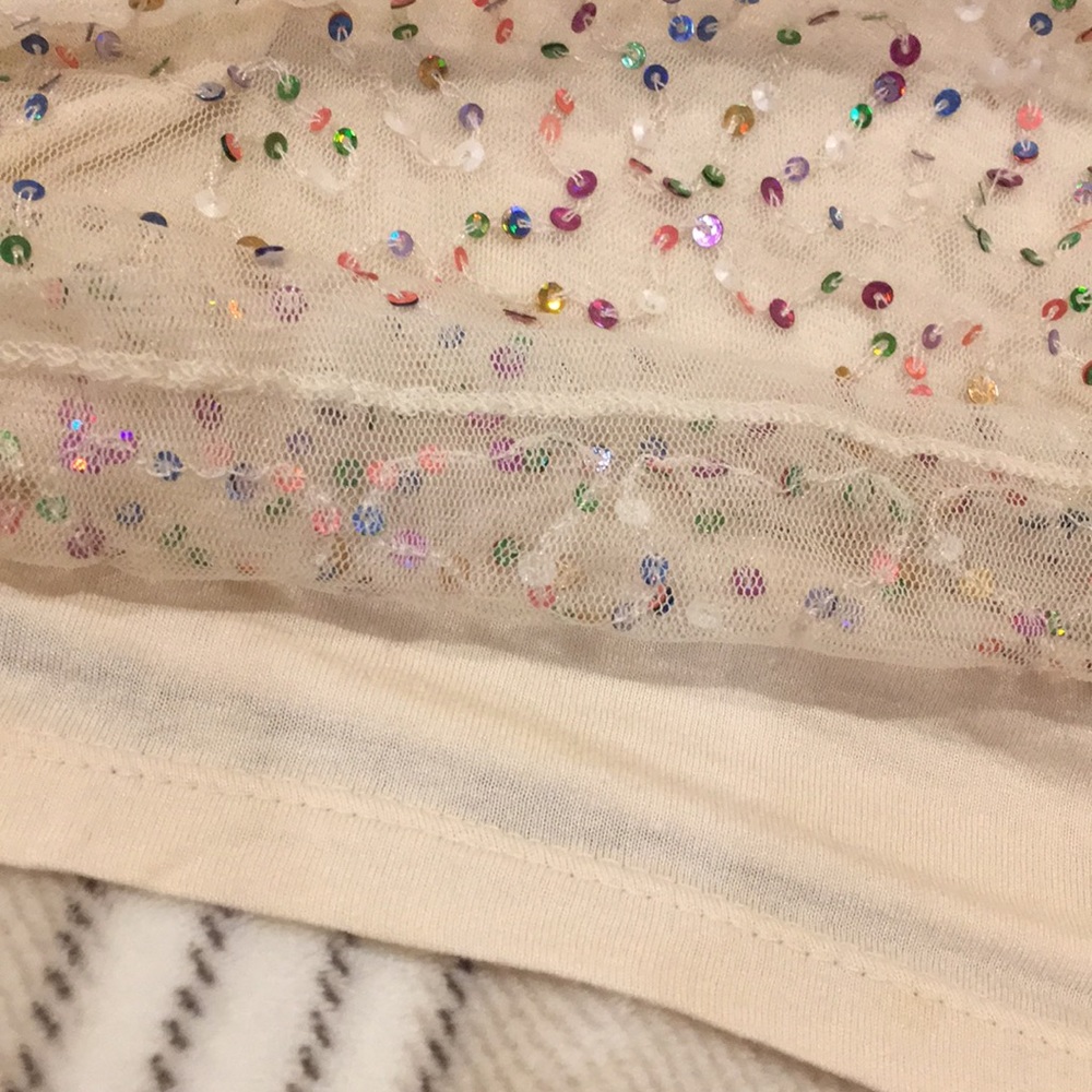 Gorgeous Rainbow Sequin Top Holiday Dazzler H&M Size XS NWT raw edge sleeves - Picture 15 of 16